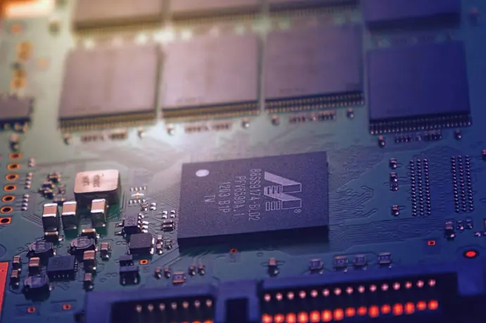 electronic circuit board with integrated component